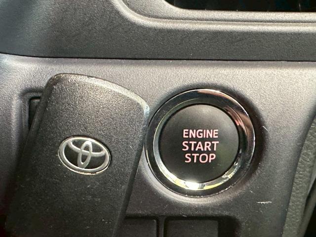 ヴォクシー ZS 4WD 9型ナビ 後席モニタ- 両側電動スライド LEDヘッドライト フロントフォグライト プッシュスタート スマートキー 7人乗り 3列シート 地デジ バックカメラ 純正アルミ オートエアコン(62枚目)