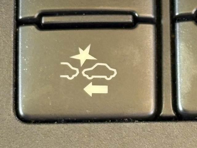 シエンタ Ｇ　クエロ　純正ナビ　衝突軽減　全方位　レーンキープＥＴＣ　オートマチックハイビーム　バックカメラ　地デジ　プッシュスタート　スマートキー　ＬＥＤヘッドライト　フロントフォグライト　両側電動スライドドア　ＥＴＣ（5枚目）