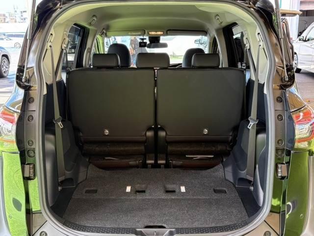 シエンタ Ｇ　クエロ　純正ナビ　衝突軽減　全方位　レーンキープＥＴＣ　オートマチックハイビーム　バックカメラ　地デジ　プッシュスタート　スマートキー　ＬＥＤヘッドライト　フロントフォグライト　両側電動スライドドア　ＥＴＣ（12枚目）