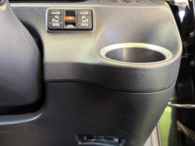 シエンタ Ｇ　クエロ　純正ナビ　衝突軽減　全方位　レーンキープＥＴＣ　オートマチックハイビーム　バックカメラ　地デジ　プッシュスタート　スマートキー　ＬＥＤヘッドライト　フロントフォグライト　両側電動スライドドア　ＥＴＣ（70枚目）