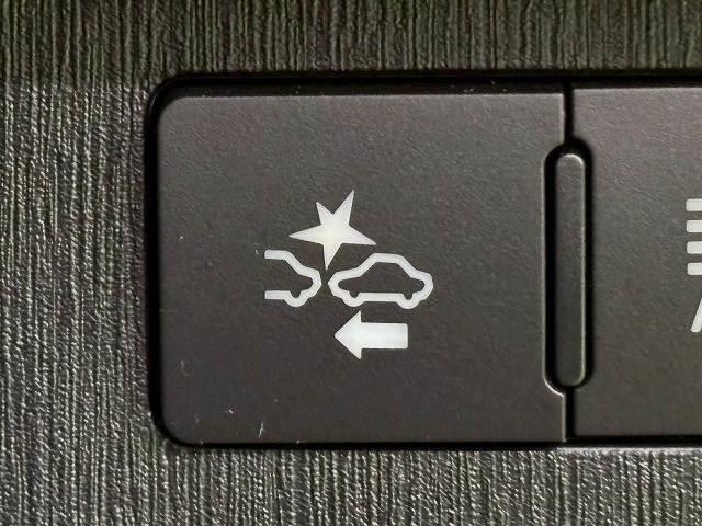 プリウスアルファ Ｇ　純正ナビ　クル－ズコントロール　衝突軽減　　レーンキープ　ＥＴＣ　オートマチックハイビーム　パワーシート　バックカメラ　コーナーセンサー　地デジ　Ｂｌｕｅｔｏｏｔｈ　フロントフォグ　プッシュスタート（6枚目）