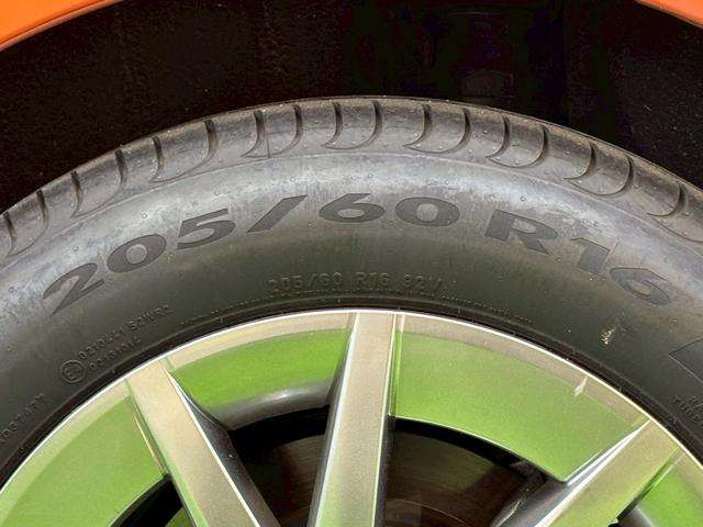 プリウスアルファ Ｇ　純正ナビ　クル－ズコントロール　衝突軽減　　レーンキープ　ＥＴＣ　オートマチックハイビーム　パワーシート　バックカメラ　コーナーセンサー　地デジ　Ｂｌｕｅｔｏｏｔｈ　フロントフォグ　プッシュスタート（24枚目）