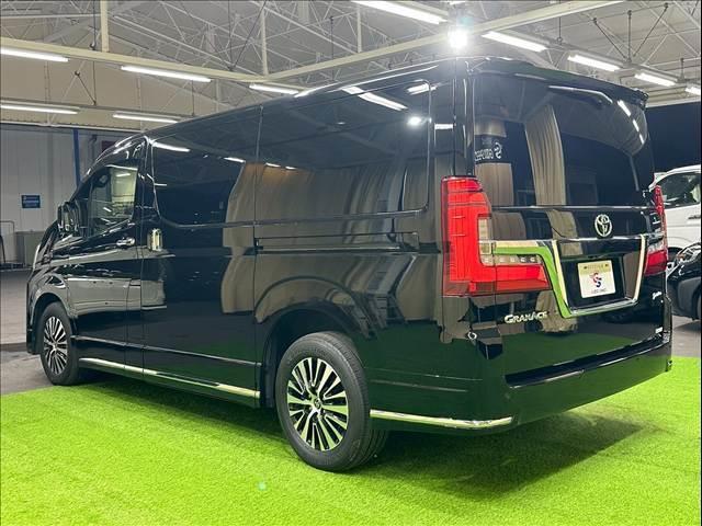 グランエース Premium 9型ナビ 全方位 後席モニター デジタルミラ レーダークルーズコントロール 衝突軽減 レーンキープ 後席オートエアコン シートヒーター オットマン 電動シート LEDヘッドライト プッシュスタート(14枚目)