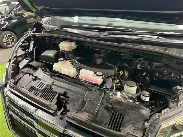 グランエース Premium 9型ナビ 全方位 後席モニター デジタルミラ レーダークルーズコントロール 衝突軽減 レーンキープ 後席オートエアコン シートヒーター オットマン 電動シート LEDヘッドライト プッシュスタート(18枚目)