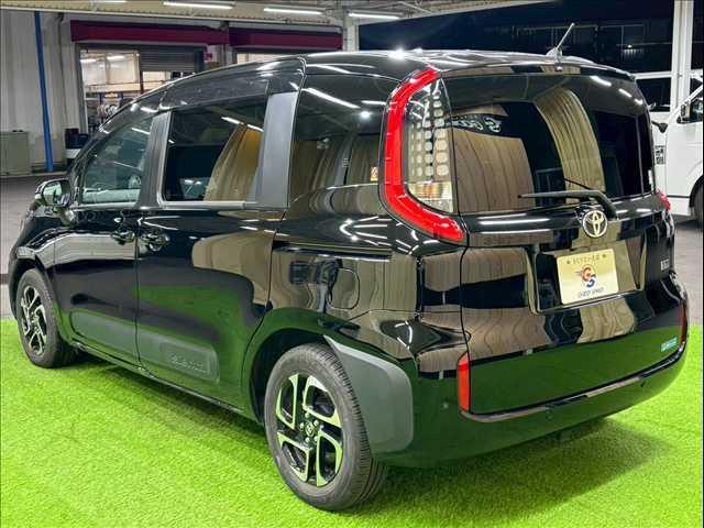 シエンタ Ｚ　１０型ナビ　全方位　ＢＳＭ　シートヒーター　レーダークルーズコントロール　衝突軽減　レーンキープ　ＥＴＣ　ステアリングヒーター　コーナーセンサー　ＬＥＤヘッドライト　オートマチックハイビーム（14枚目）