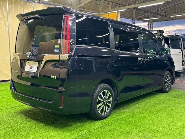 エスクァイア Gi Premium Package “Black-Tail 10型ナビ クルーズコントロール ETC  シートヒーター ステアリングヒーター 後席オートエアコン 両側電動スライドドア 地デジ バックカメラ 衝突軽減 レーンキープ プッシュスタート スマートキー(35枚目)