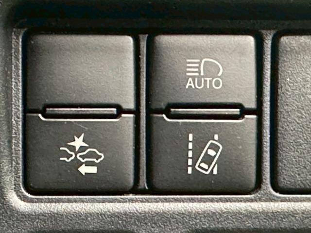 エスクァイア Gi Premium Package “Black-Tail 10型ナビ クルーズコントロール ETC  シートヒーター ステアリングヒーター 後席オートエアコン 両側電動スライドドア 地デジ バックカメラ 衝突軽減 レーンキープ プッシュスタート スマートキー(62枚目)