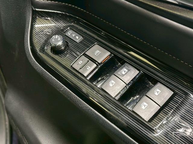 エスクァイア Gi Premium Package “Black-Tail 10型ナビ クルーズコントロール ETC  シートヒーター ステアリングヒーター 後席オートエアコン 両側電動スライドドア 地デジ バックカメラ 衝突軽減 レーンキープ プッシュスタート スマートキー(66枚目)