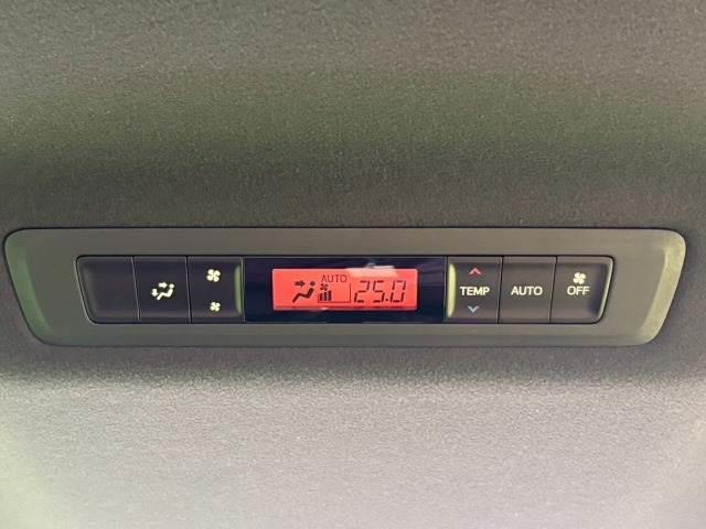 ノア G 純正9型ナビ 後席オートエアコン クルコン シートヒーター 衝突軽減 レーンキープ 後席オートエアコン プッシュスタート スマートキー 両側電動スライドドア ETC 地デジ バックカメラ(9枚目)