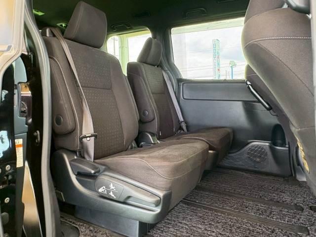 ノア G 純正9型ナビ 後席オートエアコン クルコン シートヒーター 衝突軽減 レーンキープ 後席オートエアコン プッシュスタート スマートキー 両側電動スライドドア ETC 地デジ バックカメラ(11枚目)