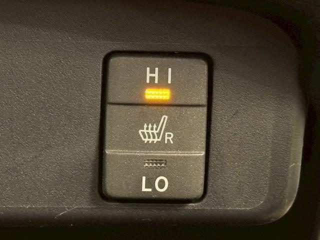 シエンタ ハイブリッドＧ　純正ナビ　両側電動スライドドア　シートヒーター　プッシュスタート　スマートキー　衝突軽減　レーンキープ　オートマチックハイビーム　ＥＴＣ　地デジ　バックカメラ　オートライト　オートエアコン（6枚目）