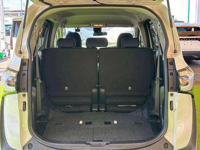 シエンタ ハイブリッドＧ　純正ナビ　両側電動スライドドア　シートヒーター　プッシュスタート　スマートキー　衝突軽減　レーンキープ　オートマチックハイビーム　ＥＴＣ　地デジ　バックカメラ　オートライト　オートエアコン（12枚目）