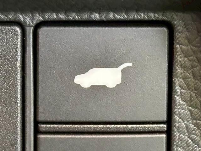 ステップワゴン e:HEVスパーダ プレミアムライン 純正ナビ 全周囲 BBSアルミ ローダウン 両側電動 シートヒーター BSI 後席モニター デジタルミラー レーダークルーズコントロール レーンキープ 電動リアゲート ETC クリアランスソナー(9枚目)