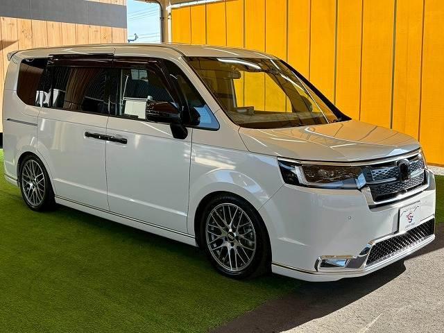 ステップワゴン e:HEVスパーダ プレミアムライン 純正ナビ 全周囲 BBSアルミ ローダウン 両側電動 シートヒーター BSI 後席モニター デジタルミラー レーダークルーズコントロール レーンキープ 電動リアゲート ETC クリアランスソナー(14枚目)