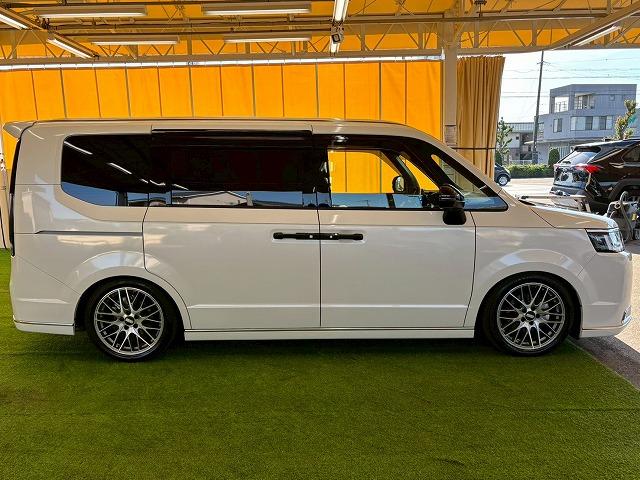 ステップワゴン e:HEVスパーダ プレミアムライン 純正ナビ 全周囲 BBSアルミ ローダウン 両側電動 シートヒーター BSI 後席モニター デジタルミラー レーダークルーズコントロール レーンキープ 電動リアゲート ETC クリアランスソナー(35枚目)