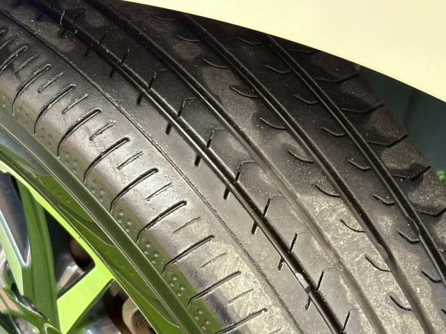 ノア Ｓｉ　１０インチナビ　後席モニター　衝突軽減　　レーンキープ　両側電動スライドドア　オートマチックハイビーム　ＥＴＣ　バックカメラ　地デジ　フォグライト　プッシュスタート　スマートキー　純正アルミホイール（25枚目）