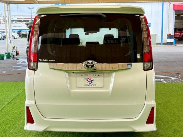 ノア Ｓｉ　１０インチナビ　後席モニター　衝突軽減　　レーンキープ　両側電動スライドドア　オートマチックハイビーム　ＥＴＣ　バックカメラ　地デジ　フォグライト　プッシュスタート　スマートキー　純正アルミホイール（31枚目）