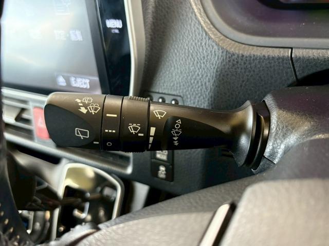 ノア Ｓｉ　１０インチナビ　後席モニター　衝突軽減　　レーンキープ　両側電動スライドドア　オートマチックハイビーム　ＥＴＣ　バックカメラ　地デジ　フォグライト　プッシュスタート　スマートキー　純正アルミホイール（60枚目）