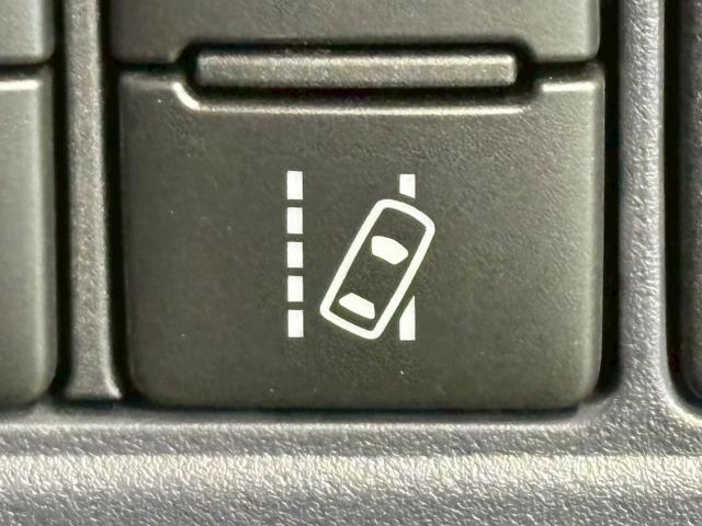 ノア Ｓｉ　１０インチナビ　後席モニター　衝突軽減　　レーンキープ　両側電動スライドドア　オートマチックハイビーム　ＥＴＣ　バックカメラ　地デジ　フォグライト　プッシュスタート　スマートキー　純正アルミホイール（67枚目）