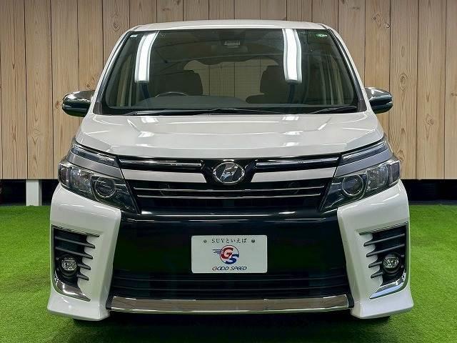 ヴォクシー ZS“煌II” 純正10型ナビ 後席モニター 両側電動スライドドア 衝突軽減 レーンキープアシスト ETC バックカメラ アイドリングストップ オートマチックハイビーム テレビキャンセラー リアクーラー 7人乗り(13枚目)