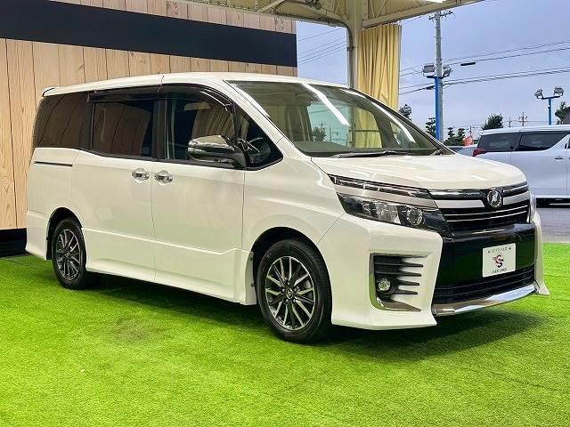 ヴォクシー ZS“煌II” 純正10型ナビ 後席モニター 両側電動スライドドア 衝突軽減 レーンキープアシスト ETC バックカメラ アイドリングストップ オートマチックハイビーム テレビキャンセラー リアクーラー 7人乗り(14枚目)