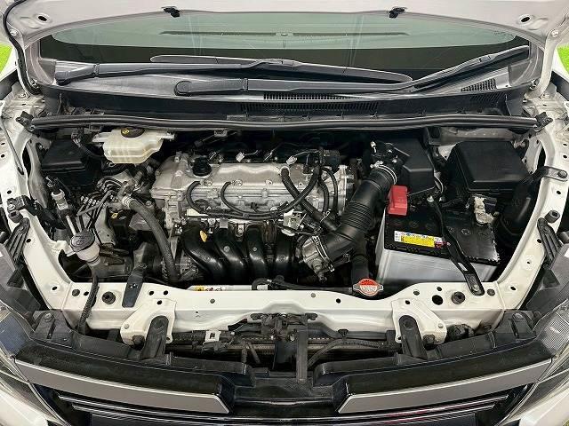 ヴォクシー ZS“煌II” 純正10型ナビ 後席モニター 両側電動スライドドア 衝突軽減 レーンキープアシスト ETC バックカメラ アイドリングストップ オートマチックハイビーム テレビキャンセラー リアクーラー 7人乗り(18枚目)