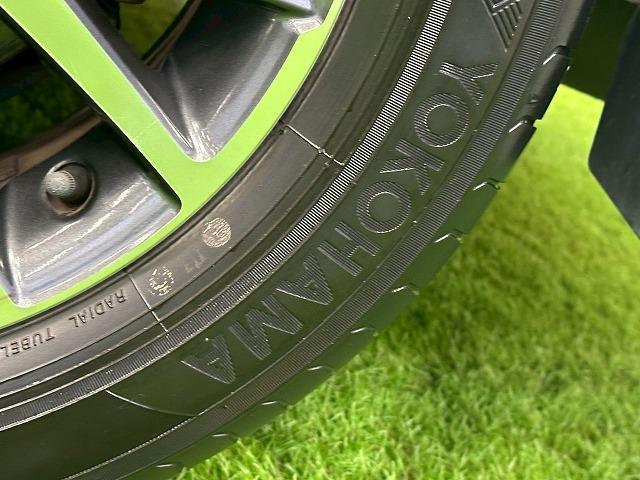 ヴォクシー ZS“煌II” 純正10型ナビ 後席モニター 両側電動スライドドア 衝突軽減 レーンキープアシスト ETC バックカメラ アイドリングストップ オートマチックハイビーム テレビキャンセラー リアクーラー 7人乗り(23枚目)