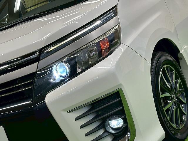 ヴォクシー ZS“煌II” 純正10型ナビ 後席モニター 両側電動スライドドア 衝突軽減 レーンキープアシスト ETC バックカメラ アイドリングストップ オートマチックハイビーム テレビキャンセラー リアクーラー 7人乗り(26枚目)