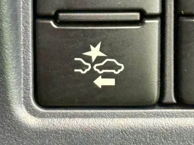 ヴォクシー ＺＳ　煌　純正１０インチナビ　フリップダウンモニター　両側電動スライド　軽減ブレーキ　レーンキープ　Ｂｌｕｅｔｏｏｔｈ　スマートキー　フルセグ　バックカメラ　フォグライト　ウォークスルー　ＥＴＣ　７人乗り（7枚目）