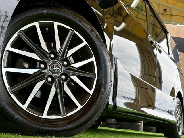 ヴォクシー ＺＳ　煌　純正１０インチナビ　フリップダウンモニター　両側電動スライド　軽減ブレーキ　レーンキープ　Ｂｌｕｅｔｏｏｔｈ　スマートキー　フルセグ　バックカメラ　フォグライト　ウォークスルー　ＥＴＣ　７人乗り（20枚目）