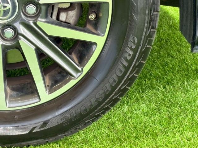 ヴォクシー ＺＳ　煌　純正１０インチナビ　フリップダウンモニター　両側電動スライド　軽減ブレーキ　レーンキープ　Ｂｌｕｅｔｏｏｔｈ　スマートキー　フルセグ　バックカメラ　フォグライト　ウォークスルー　ＥＴＣ　７人乗り（22枚目）