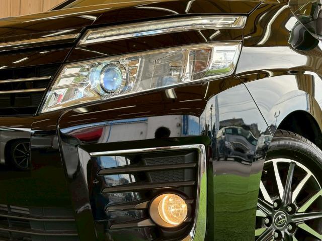 ヴォクシー ＺＳ　煌　純正１０インチナビ　フリップダウンモニター　両側電動スライド　軽減ブレーキ　レーンキープ　Ｂｌｕｅｔｏｏｔｈ　スマートキー　フルセグ　バックカメラ　フォグライト　ウォークスルー　ＥＴＣ　７人乗り（30枚目）