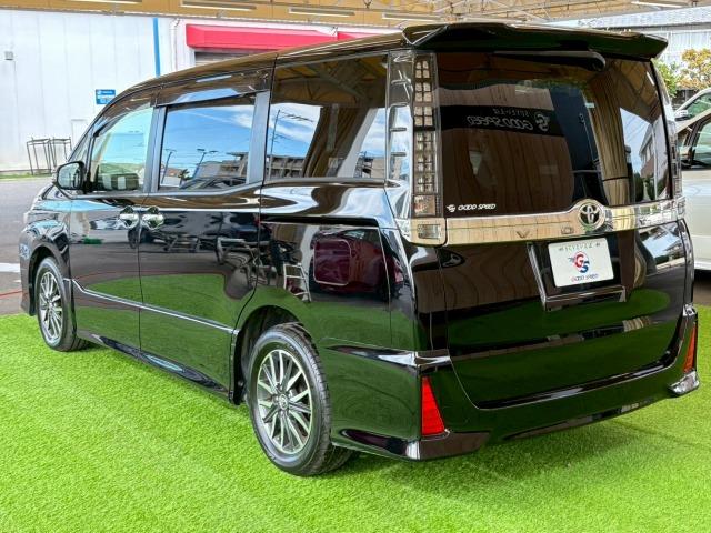 ヴォクシー ＺＳ　煌　純正１０インチナビ　フリップダウンモニター　両側電動スライド　軽減ブレーキ　レーンキープ　Ｂｌｕｅｔｏｏｔｈ　スマートキー　フルセグ　バックカメラ　フォグライト　ウォークスルー　ＥＴＣ　７人乗り（38枚目）