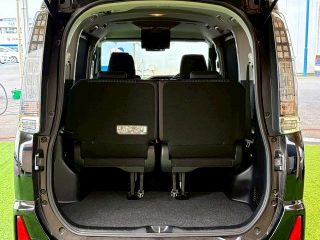 ヴォクシー ＺＳ　煌　純正１０インチナビ　フリップダウンモニター　両側電動スライド　軽減ブレーキ　レーンキープ　Ｂｌｕｅｔｏｏｔｈ　スマートキー　フルセグ　バックカメラ　フォグライト　ウォークスルー　ＥＴＣ　７人乗り（47枚目）
