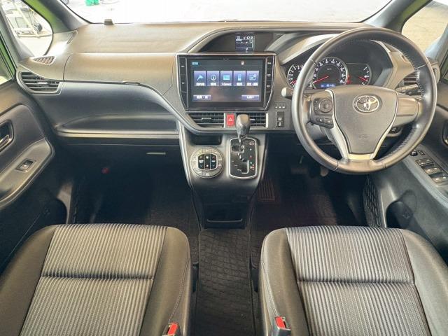 ヴォクシー ＺＳ　煌　純正１０インチナビ　フリップダウンモニター　両側電動スライド　軽減ブレーキ　レーンキープ　Ｂｌｕｅｔｏｏｔｈ　スマートキー　フルセグ　バックカメラ　フォグライト　ウォークスルー　ＥＴＣ　７人乗り（49枚目）