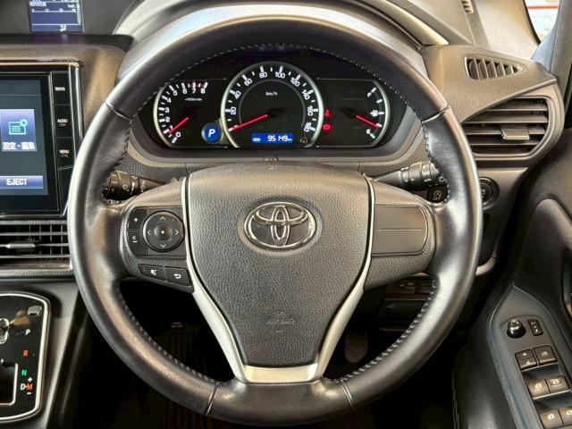 ヴォクシー ＺＳ　煌　純正１０インチナビ　フリップダウンモニター　両側電動スライド　軽減ブレーキ　レーンキープ　Ｂｌｕｅｔｏｏｔｈ　スマートキー　フルセグ　バックカメラ　フォグライト　ウォークスルー　ＥＴＣ　７人乗り（51枚目）