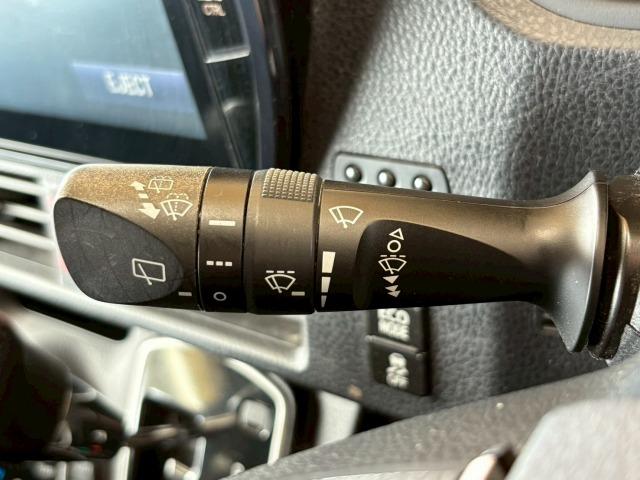 ヴォクシー ＺＳ　煌　純正１０インチナビ　フリップダウンモニター　両側電動スライド　軽減ブレーキ　レーンキープ　Ｂｌｕｅｔｏｏｔｈ　スマートキー　フルセグ　バックカメラ　フォグライト　ウォークスルー　ＥＴＣ　７人乗り（61枚目）