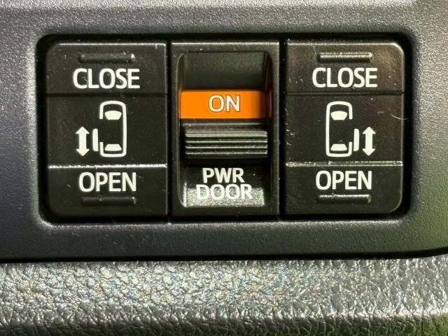 ヴォクシー ZS 9型ナビ 両側電動スライドドア 後席モニター 後席オートエアコン 地デジ バックカメラ Bluetooth接続 ETC フロントフォグライト LEDヘッドライト プッシュスタート スマートキー 7人(5枚目)