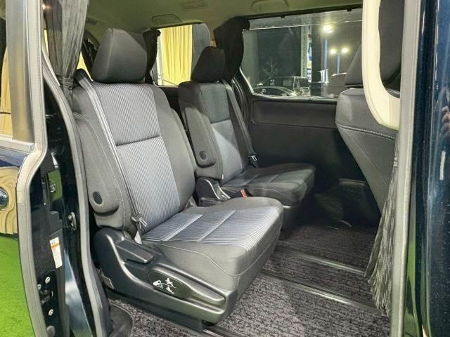 ヴォクシー ZS 9型ナビ 両側電動スライドドア 後席モニター 後席オートエアコン 地デジ バックカメラ Bluetooth接続 ETC フロントフォグライト LEDヘッドライト プッシュスタート スマートキー 7人(11枚目)