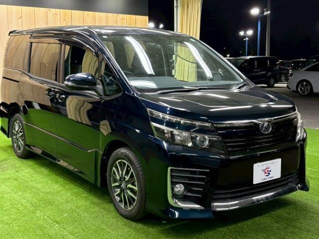 ヴォクシー ZS 9型ナビ 両側電動スライドドア 後席モニター 後席オートエアコン 地デジ バックカメラ Bluetooth接続 ETC フロントフォグライト LEDヘッドライト プッシュスタート スマートキー 7人(14枚目)