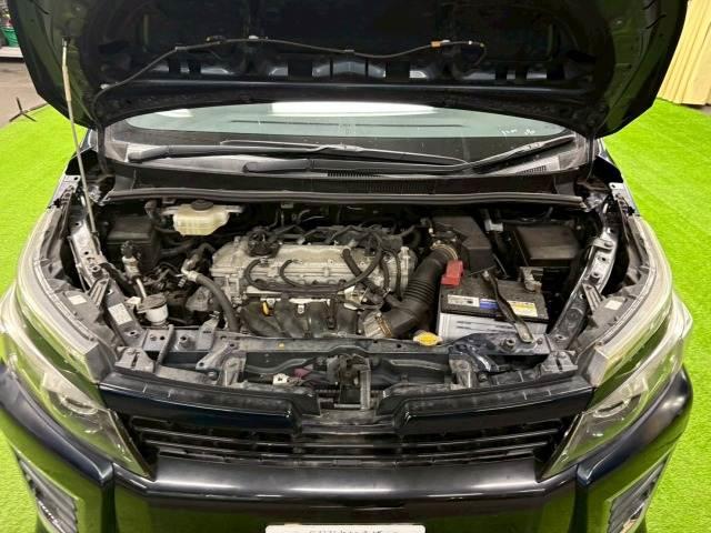 ヴォクシー ZS 9型ナビ 両側電動スライドドア 後席モニター 後席オートエアコン 地デジ バックカメラ Bluetooth接続 ETC フロントフォグライト LEDヘッドライト プッシュスタート スマートキー 7人(18枚目)