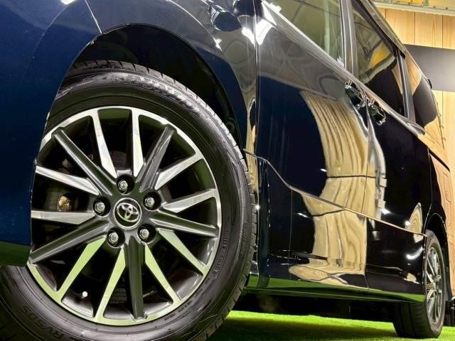 ヴォクシー ZS 9型ナビ 両側電動スライドドア 後席モニター 後席オートエアコン 地デジ バックカメラ Bluetooth接続 ETC フロントフォグライト LEDヘッドライト プッシュスタート スマートキー 7人(20枚目)