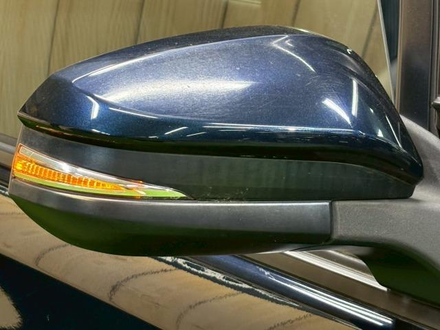 ヴォクシー ZS 9型ナビ 両側電動スライドドア 後席モニター 後席オートエアコン 地デジ バックカメラ Bluetooth接続 ETC フロントフォグライト LEDヘッドライト プッシュスタート スマートキー 7人(26枚目)