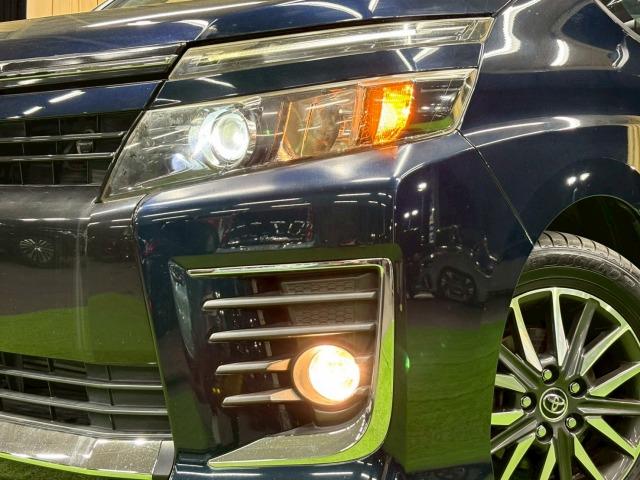 ヴォクシー ZS 9型ナビ 両側電動スライドドア 後席モニター 後席オートエアコン 地デジ バックカメラ Bluetooth接続 ETC フロントフォグライト LEDヘッドライト プッシュスタート スマートキー 7人(29枚目)