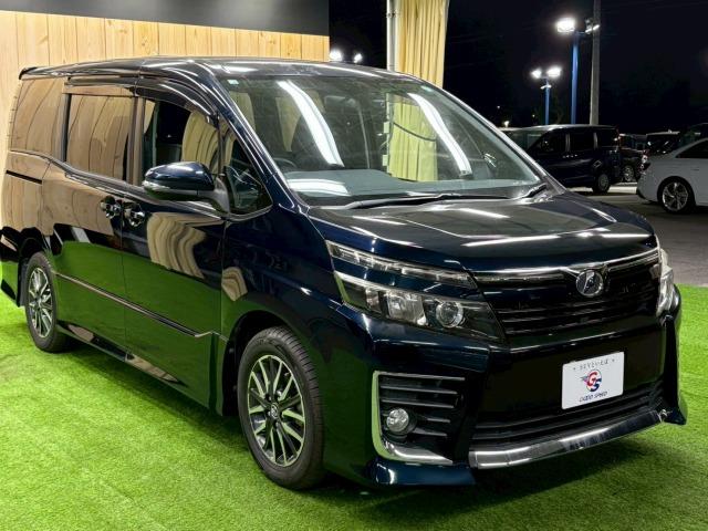 ヴォクシー ZS 9型ナビ 両側電動スライドドア 後席モニター 後席オートエアコン 地デジ バックカメラ Bluetooth接続 ETC フロントフォグライト LEDヘッドライト プッシュスタート スマートキー 7人(32枚目)