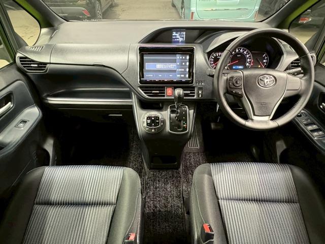 ヴォクシー ZS 9型ナビ 両側電動スライドドア 後席モニター 後席オートエアコン 地デジ バックカメラ Bluetooth接続 ETC フロントフォグライト LEDヘッドライト プッシュスタート スマートキー 7人(45枚目)