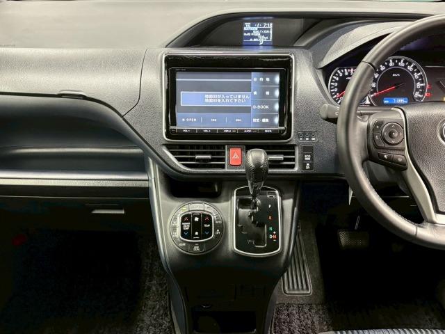 ヴォクシー ZS 9型ナビ 両側電動スライドドア 後席モニター 後席オートエアコン 地デジ バックカメラ Bluetooth接続 ETC フロントフォグライト LEDヘッドライト プッシュスタート スマートキー 7人(46枚目)