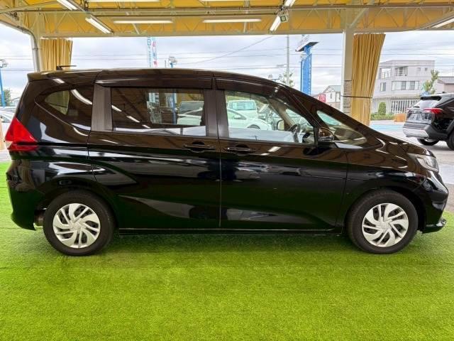 フリード G・ホンダセンシング 9型ナビ レーダークルーズ 衝突軽減 ETC 両側電動スライドドア レーンキープ クリアランスソナー プッシュスタート スマートキー 地デジ Bluetooth接続(15枚目)
