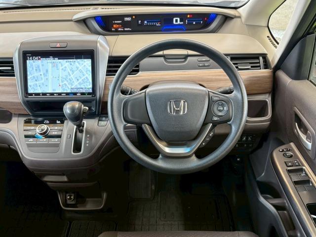 フリード G・ホンダセンシング 9型ナビ レーダークルーズ 衝突軽減 ETC 両側電動スライドドア レーンキープ クリアランスソナー プッシュスタート スマートキー 地デジ Bluetooth接続(43枚目)