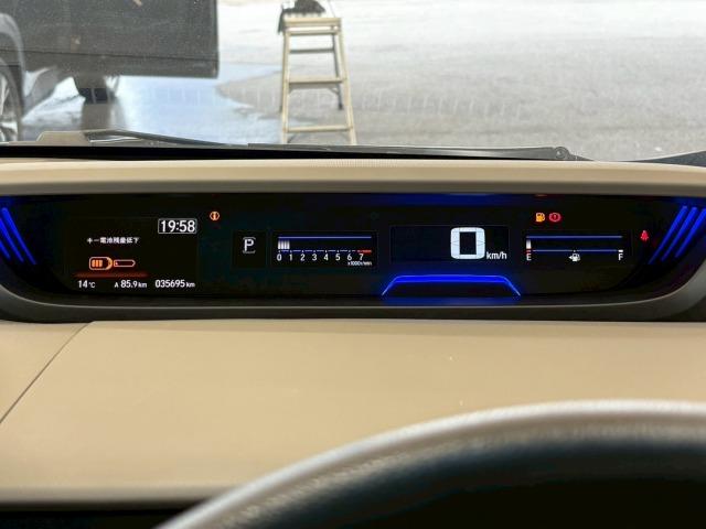 フリード G・ホンダセンシング 9型ナビ レーダークルーズ 衝突軽減 ETC 両側電動スライドドア レーンキープ クリアランスソナー プッシュスタート スマートキー 地デジ Bluetooth接続(56枚目)